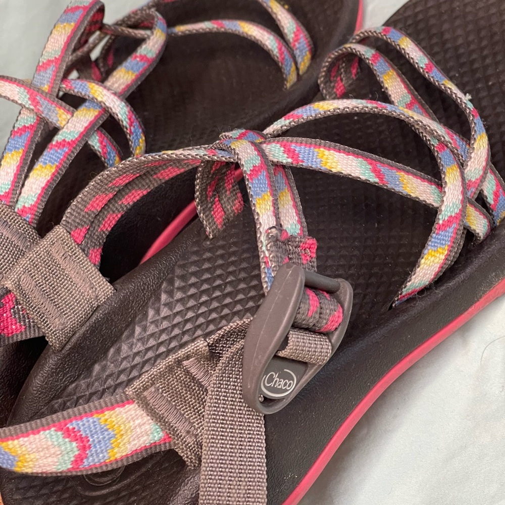 Girls  Chaco ZX1 size 4. From a few seasons ago. Gently worn.